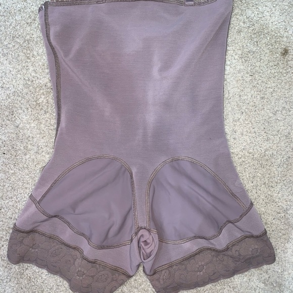 Waist Trainer (Fajate) - Picture 2 of 2